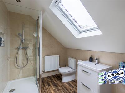 JACK & JILL SHOWER ROOM